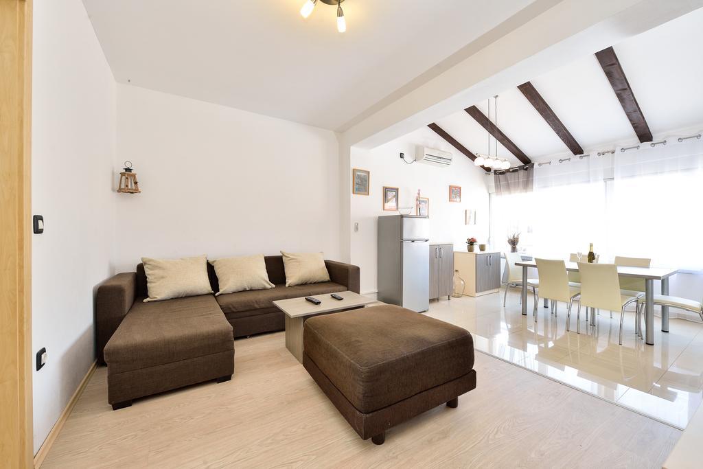 Apartments Nika & Karla Bibinje Esterno foto